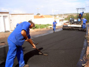 Tirar manchas de alcatrão