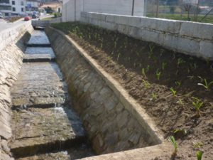 Limpeza de cursos de água